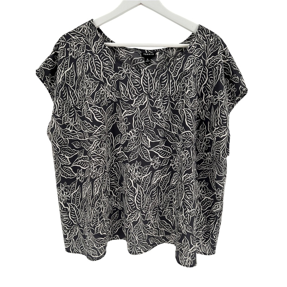 Torrid Blouse Womens L Gray White Floral Leaf Print Button Open Back Casual Chic